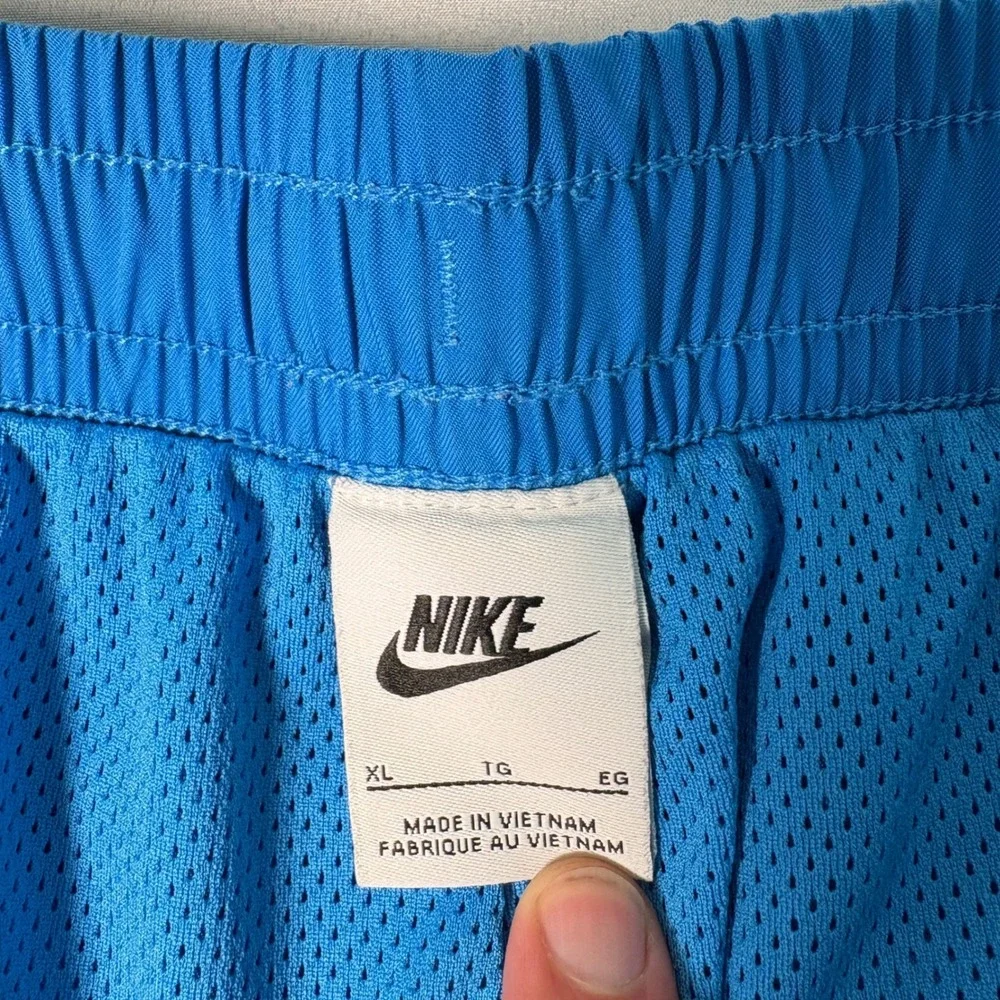 Nike Mens Blue Board Shorts Mesh Lined XL 5 Inch Inseam